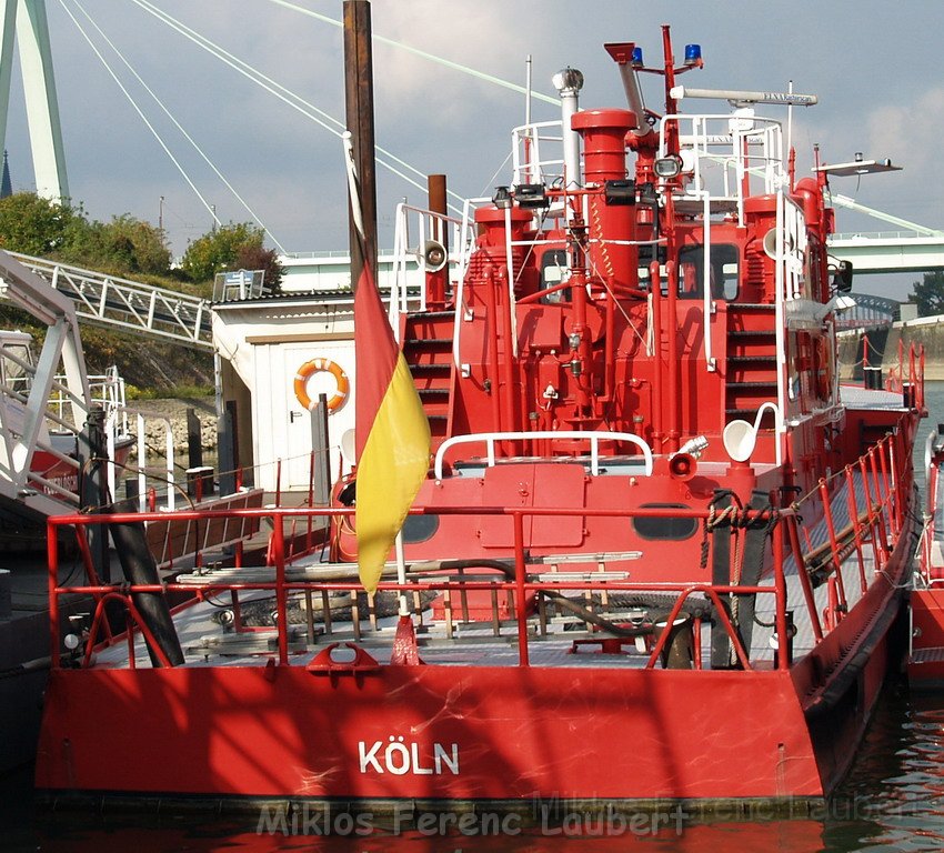 Feuerloeschboot 10-2      P023.JPG